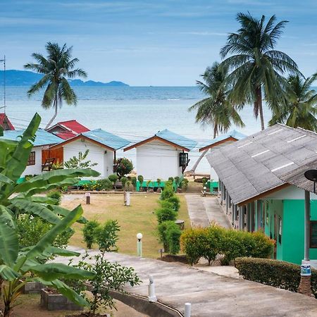 One More Night Beach Resort Baan Khai Exterior photo