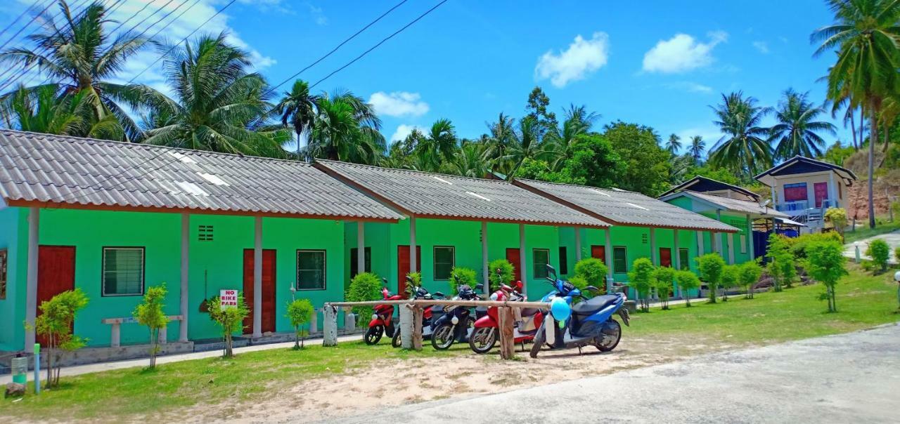 One More Night Beach Resort Baan Khai Exterior photo